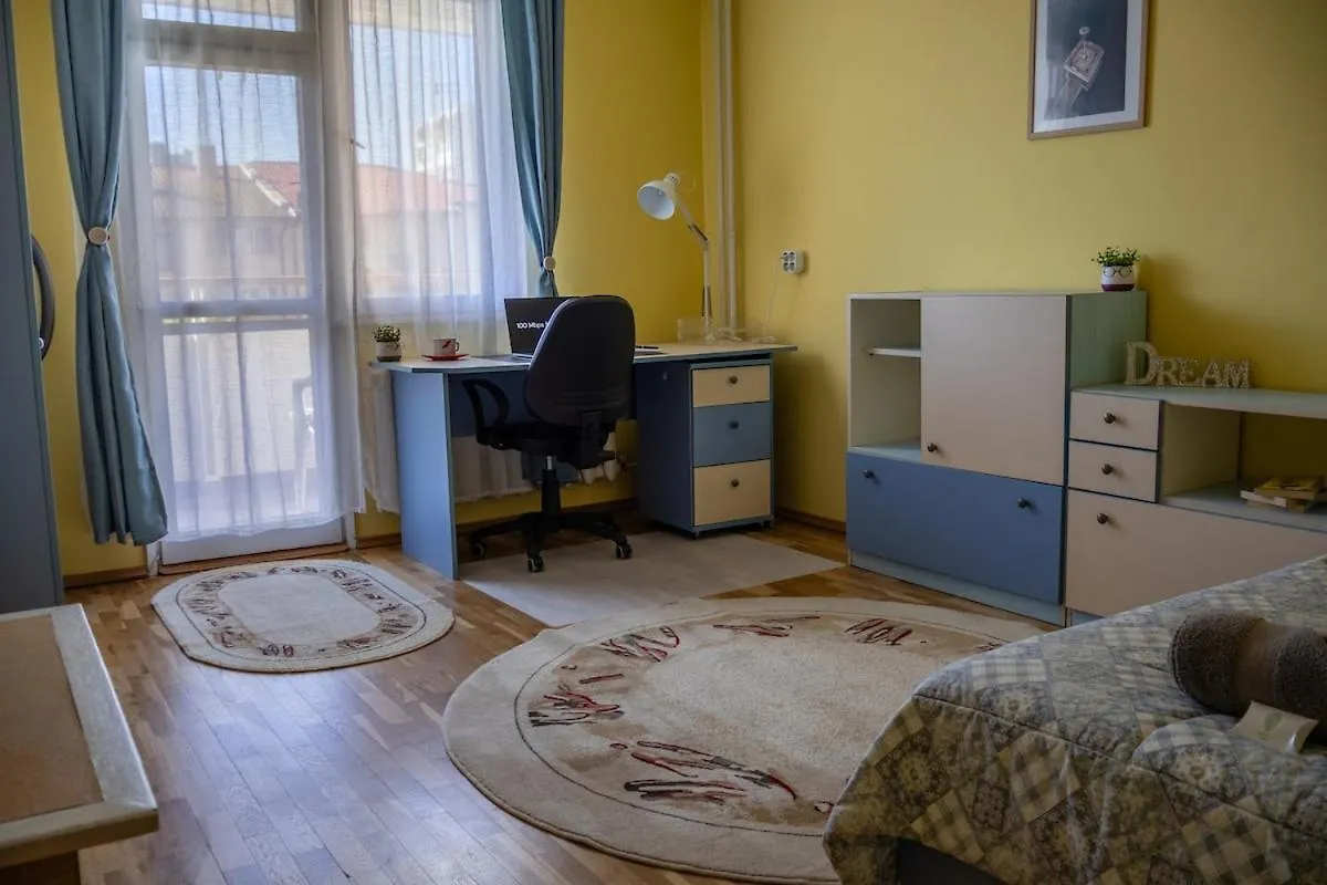 Apartment Ariazapartment Spacious Family & Homeoffice Friendly Burgas