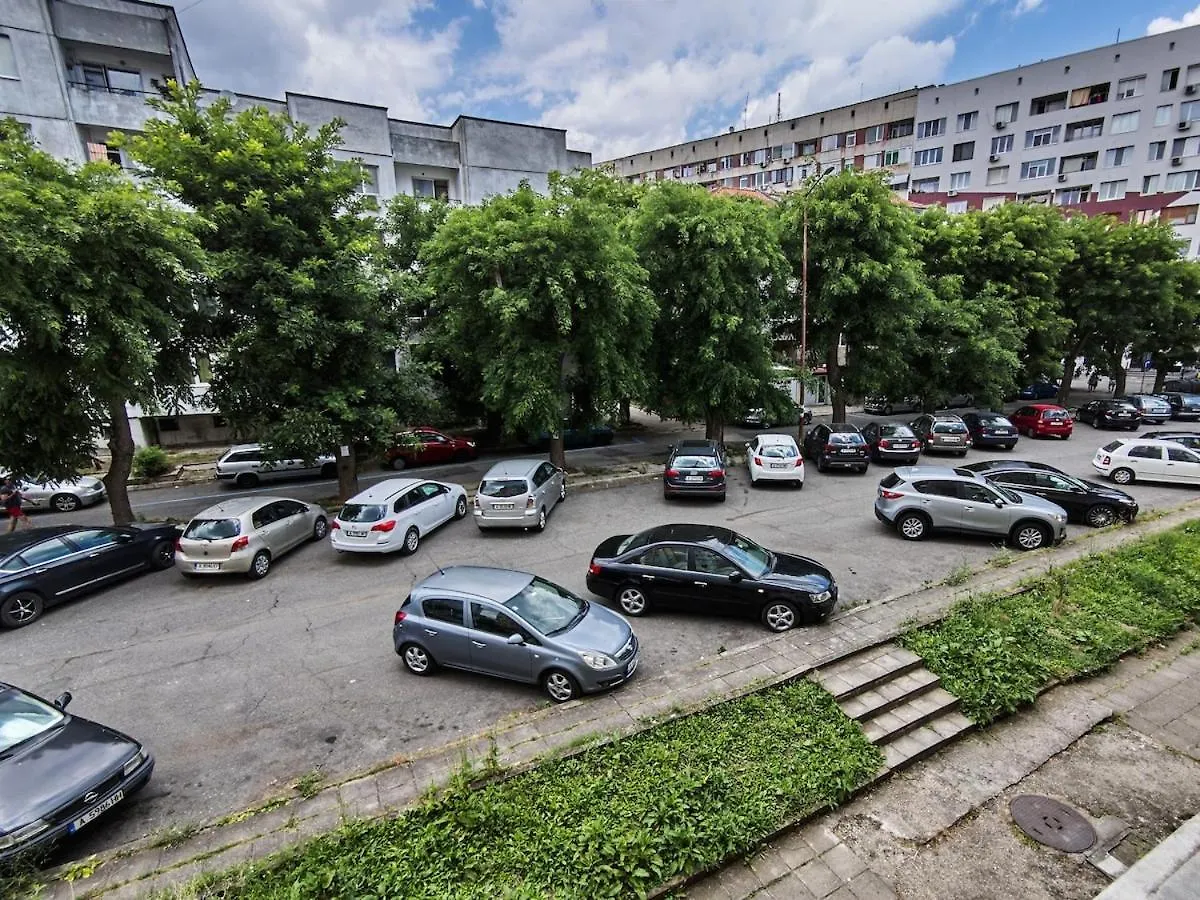 Ariazapartment Spacious Family & Homeoffice Friendly Burgas 0*,  Bulgaria